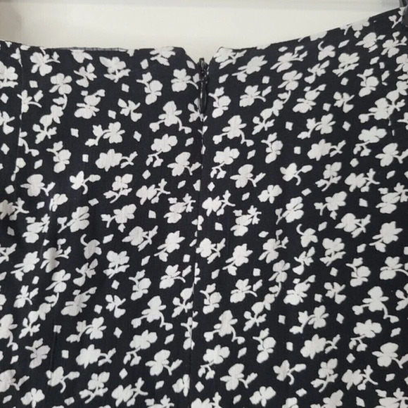 SOMETHING Navy floral mini Skirt sz XSmall - Picture 8 of 11